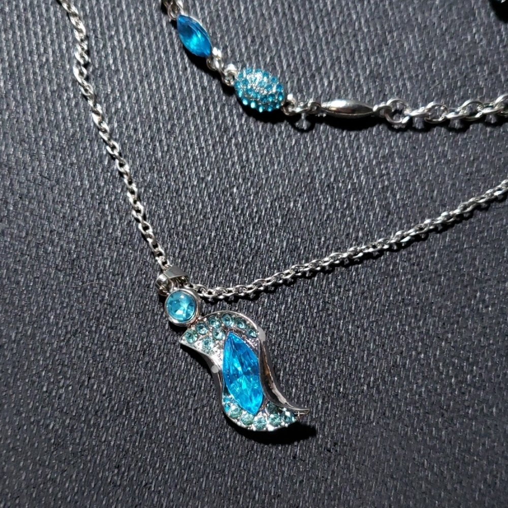 Earing, Necklace, Bracelet Set - Picture 5 of 6